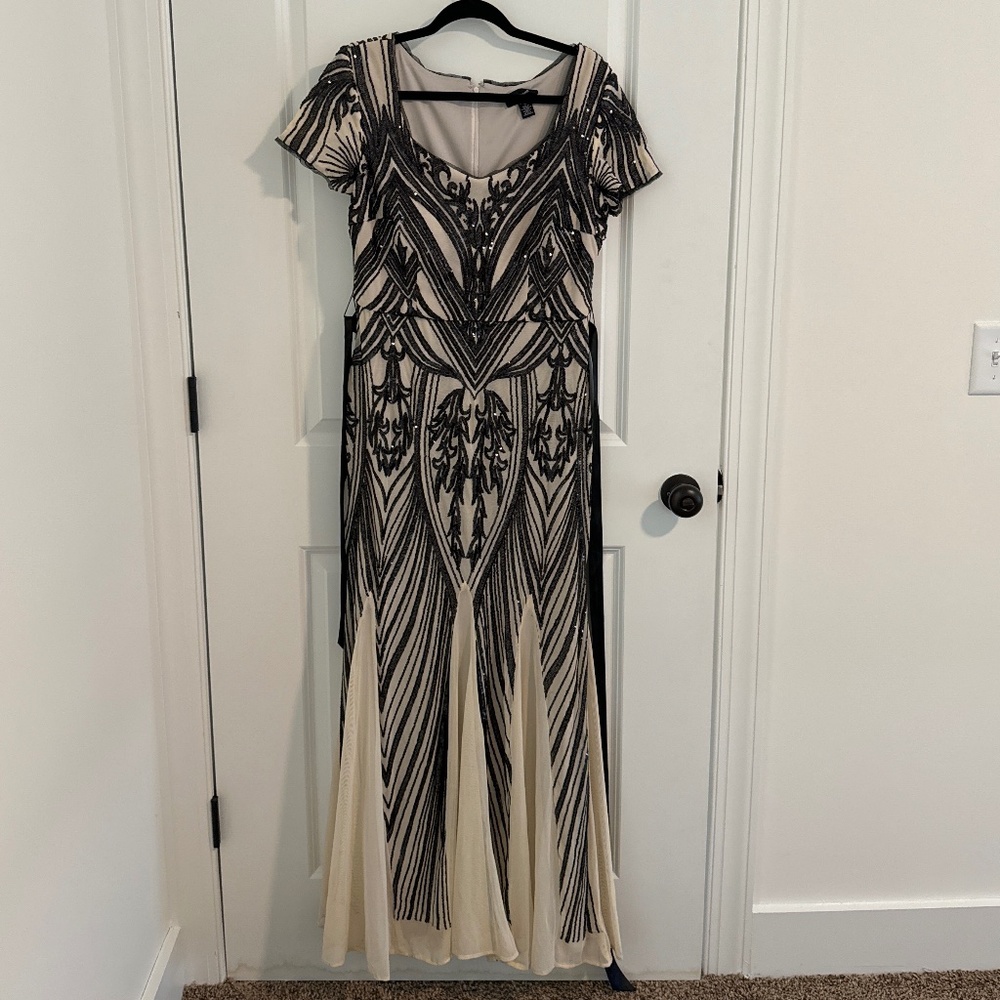 R&M Richards Champagne/Black